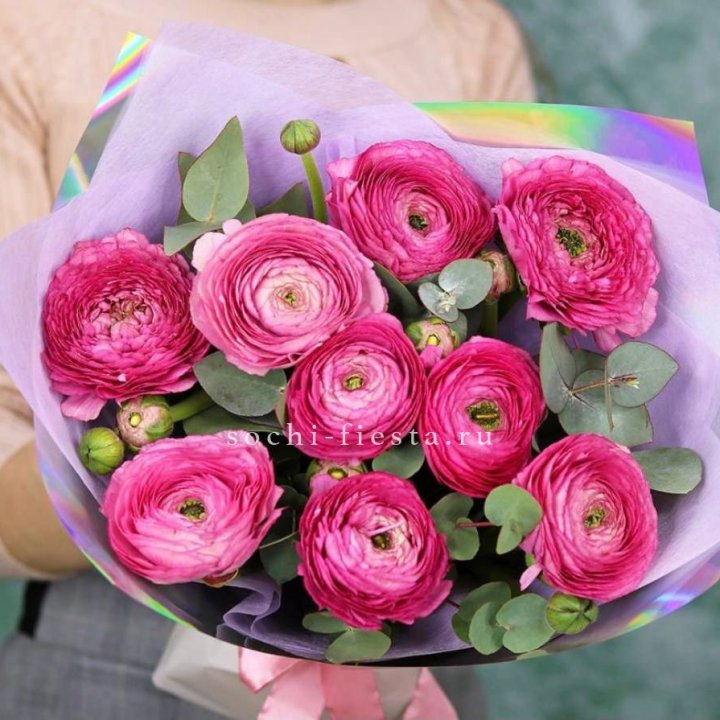 Ранункулюсы с эвкалиптом №2 в Иваново