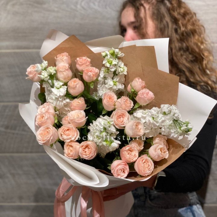 Букет бомбасти и маттиола в Иваново