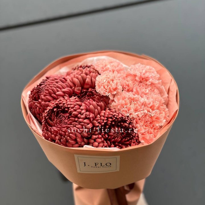 Букет хризантем и диантусов  в Иваново