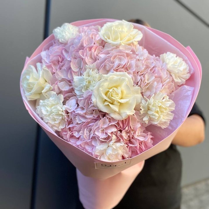  Букет гортензий и роз  в Иваново