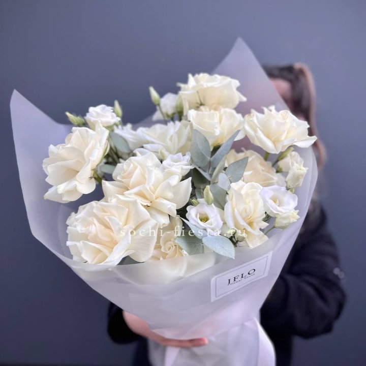 Букет французских роз и эустомы  в Иваново