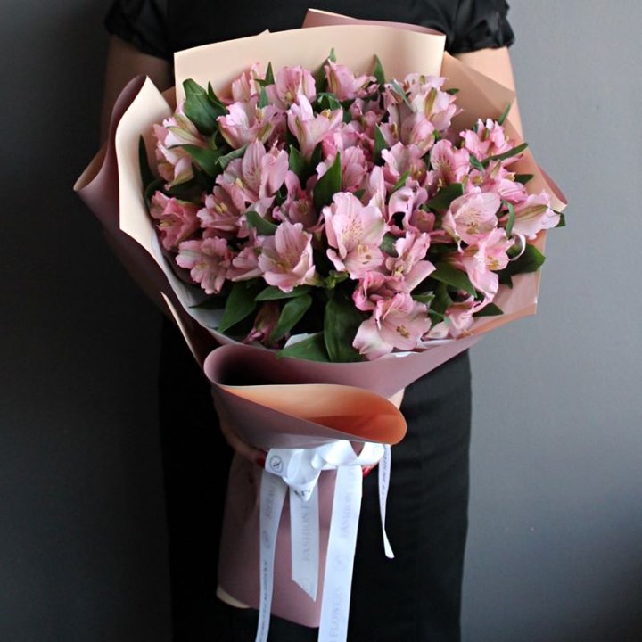 Букет розовых альстромерий в Иваново