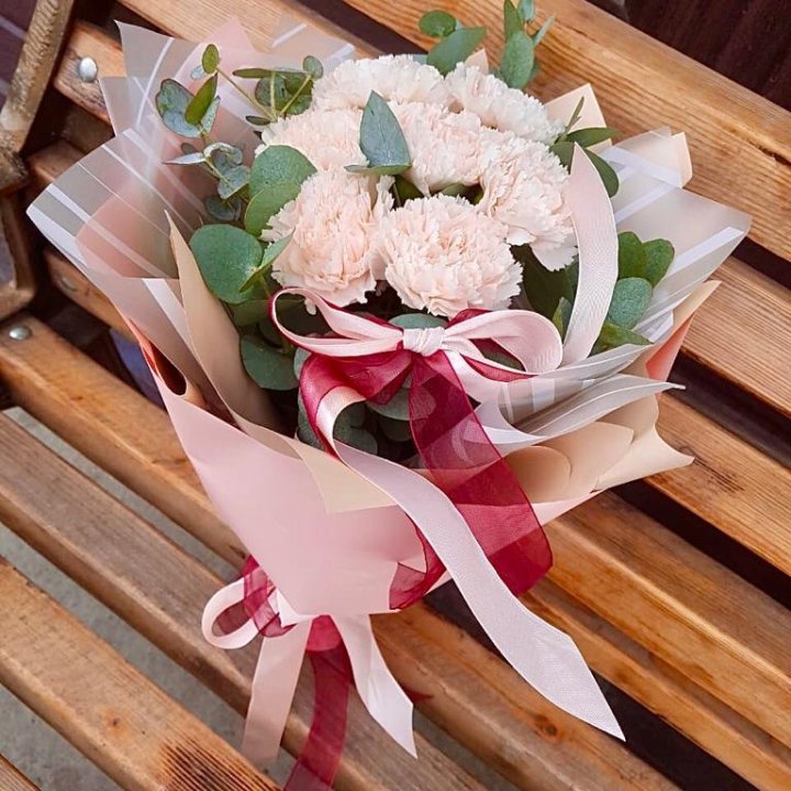 Диантусы с эвкалиптом в Иваново