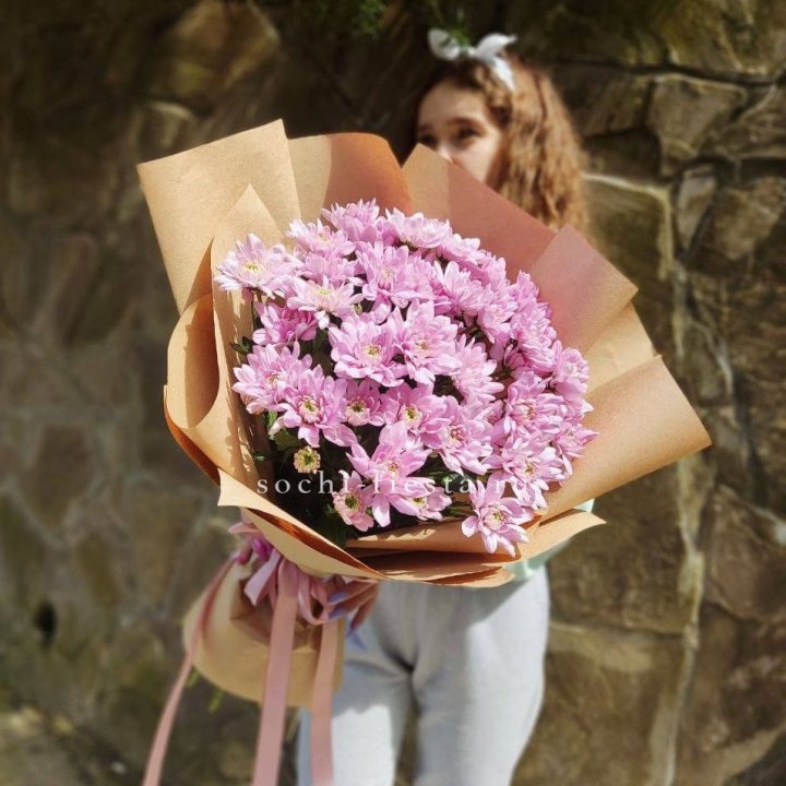 Букет хризантем в крафте в Иваново