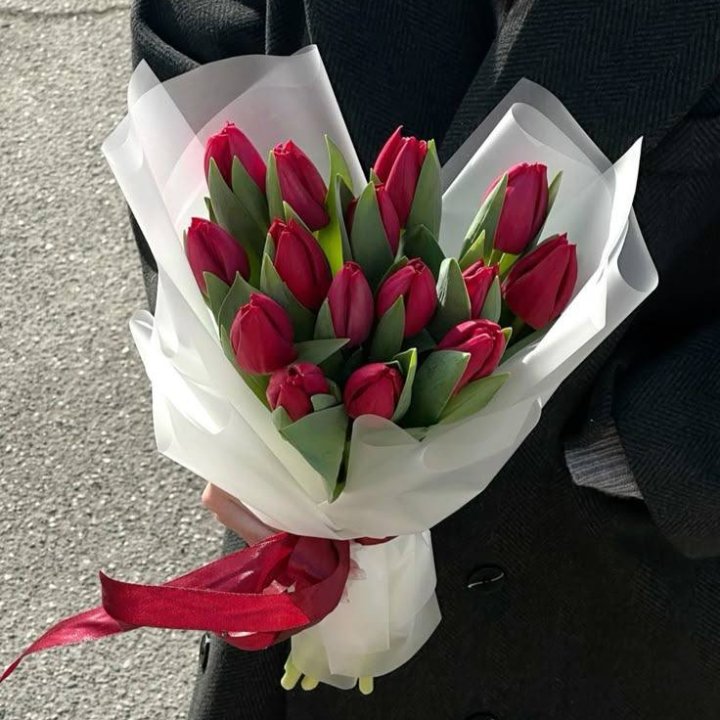 15 красных тюльпанов в Иваново