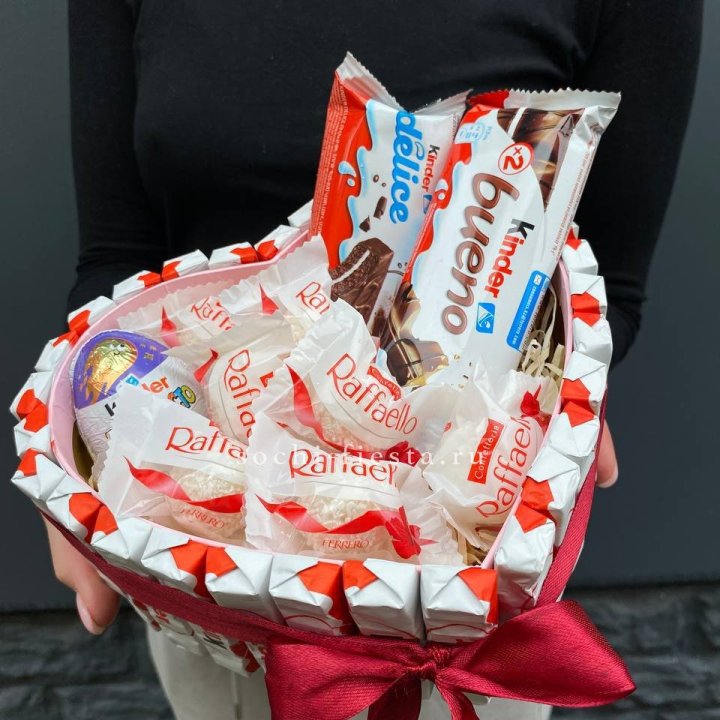 Подарочный набор сердце с Киндерами и Рафаэлло в Иваново