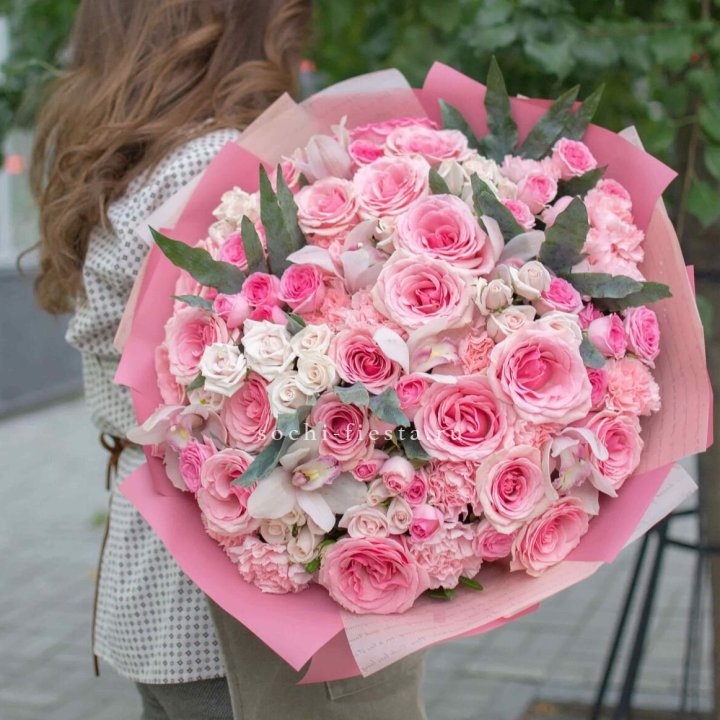 Дизайнерский букет "Барби" в Иваново