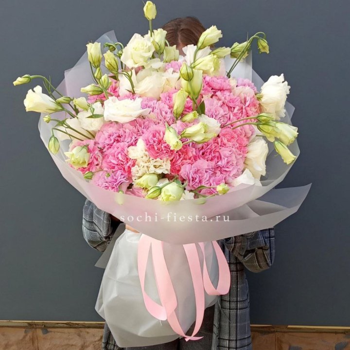 Букет из эустом и диантусов  в Иваново