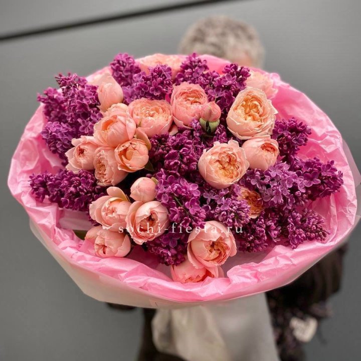  Дуо букет из кустовых роз и сирени в Иваново