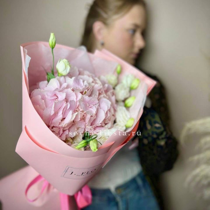 Букет с гортензией №2 в Иваново