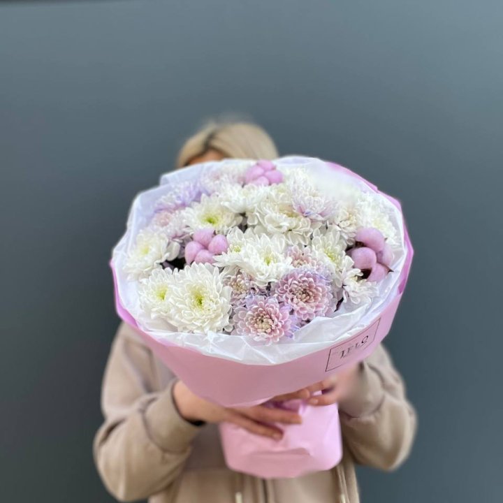 7 нежных хризантем в Иваново