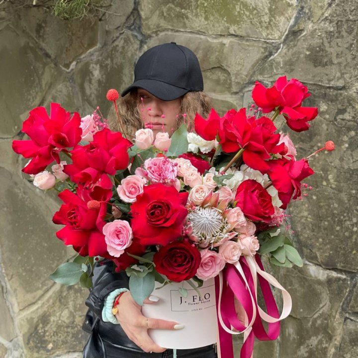 Яркий бокс "Для неё" в Иваново