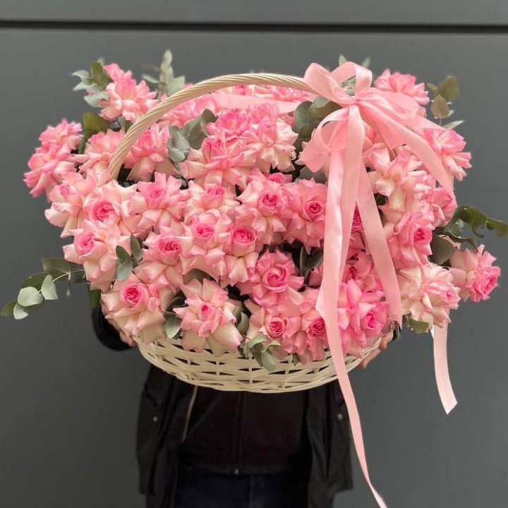51 розовая роза в корзине в Иваново