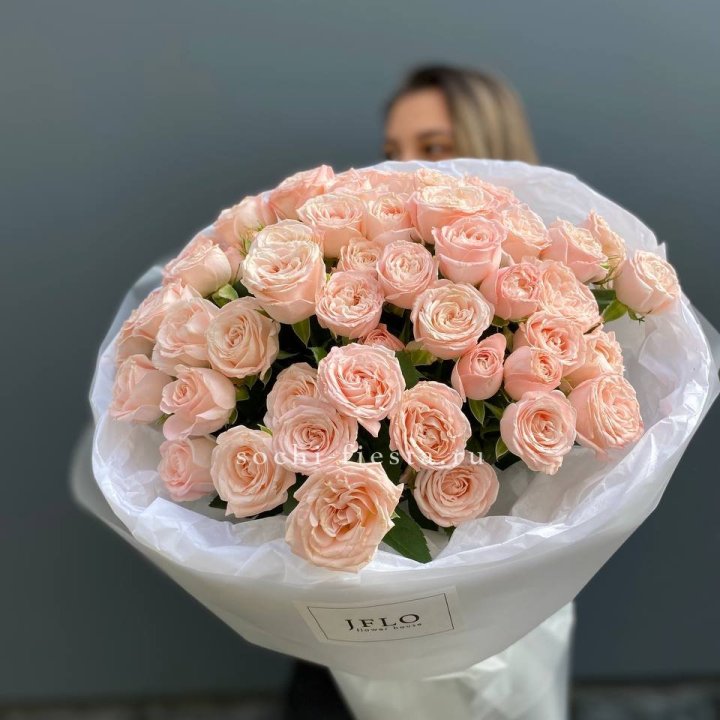 Букет кустовых роз Бомбастик в Иваново