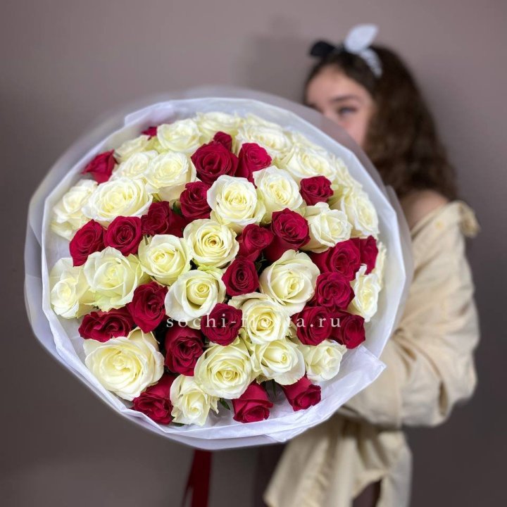 Микс из 55 роз в Иваново