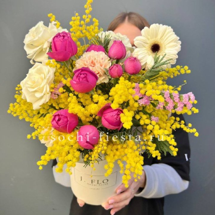 Цветы в боксе "Слобода" в Иваново