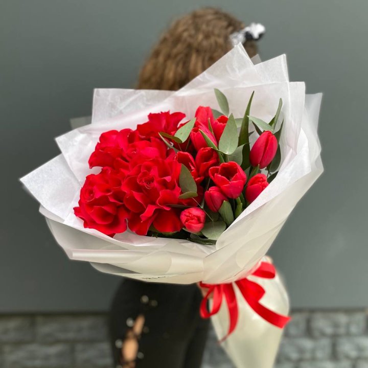 Дуо тюльпаны и розы в Иваново