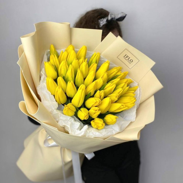 51 жёлтый тюльпан в Иваново