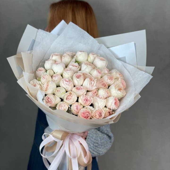 Букет пионовидных роз Пур лав в Иваново