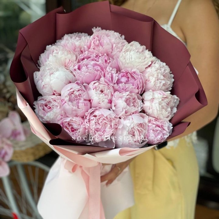 Букет 17 зефирных пионов в Иваново