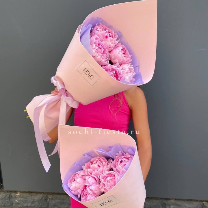 Букет из 5 пионов в Иваново