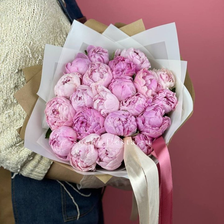 Букет из 21 пионов в Иваново