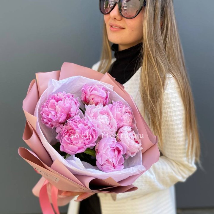 7 пионов в оформлении в Иваново