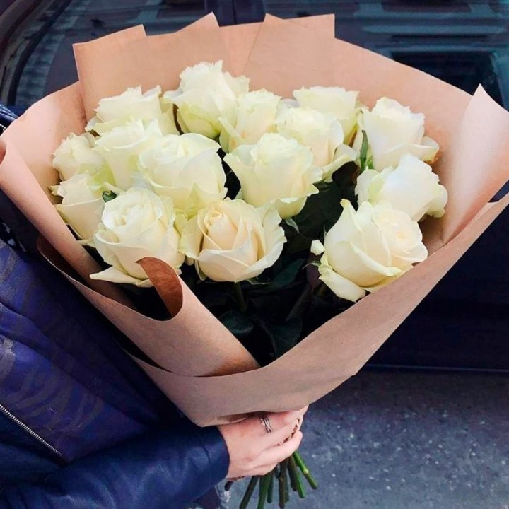 15 белых роз "Крафт" в Иваново