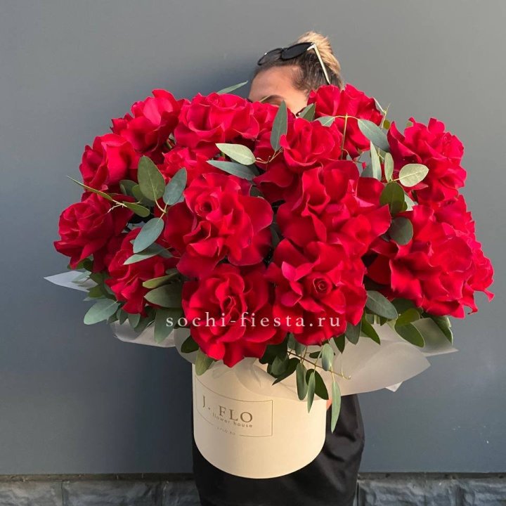 25 Французских красных роз в коробке в Иваново