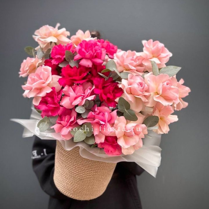 23 Французские розы Микс в боксе в Иваново