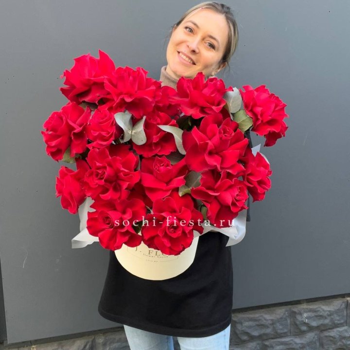 17 Французских роз в боксе в Иваново