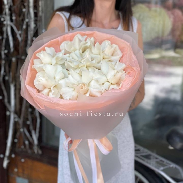 7 Белых французских роз в Иваново