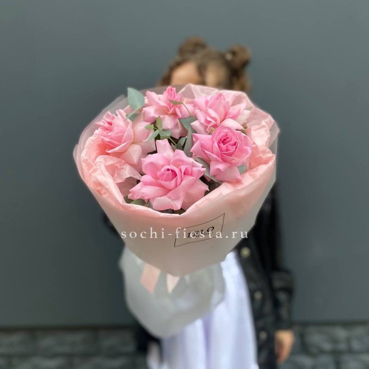 5 французских розовых роз  в Иваново