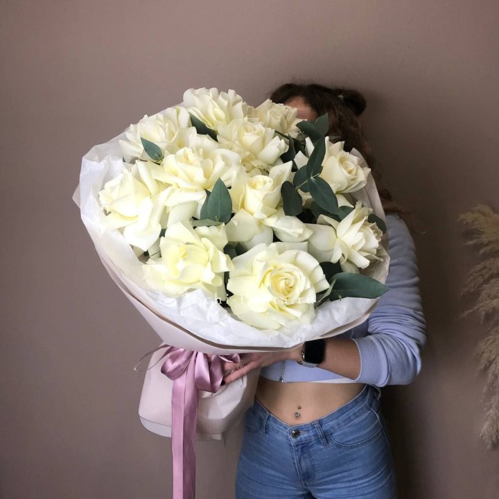 11 Белых французских роз "Вайт найс" в Иваново