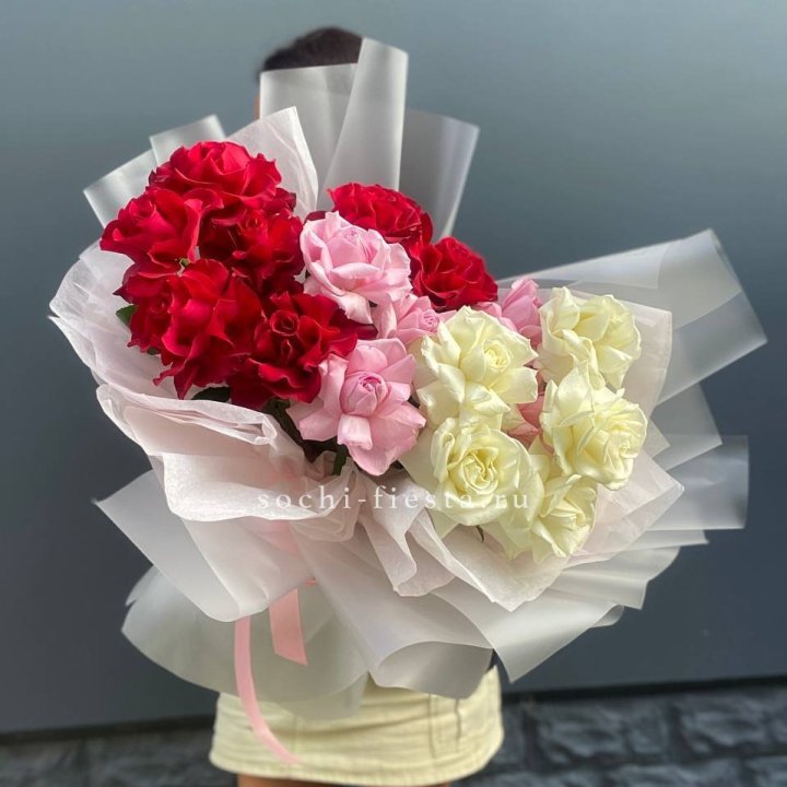 Микс из 17 роз в Иваново