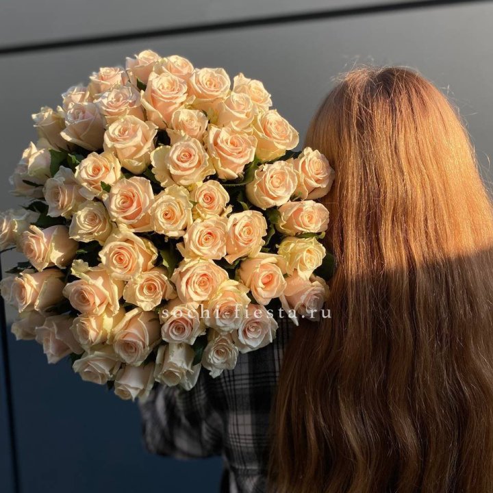 Охапка кремовых роз в Иваново