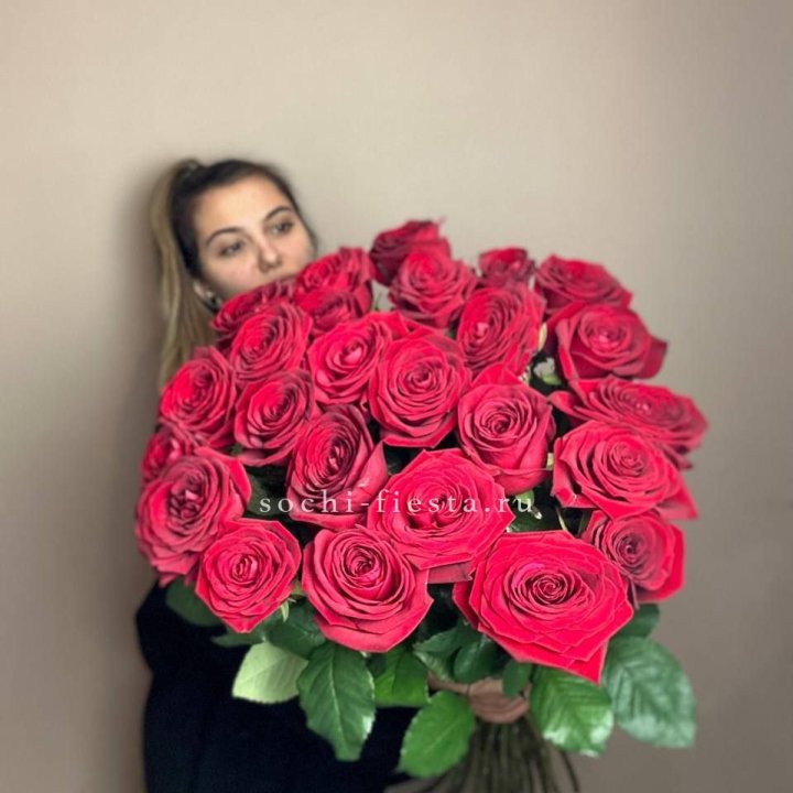 25 высоких роз в Иваново