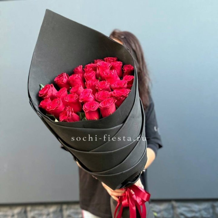 25 высоких красных роз в Иваново