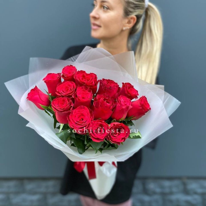 Букет из 15 красных роз  в Иваново