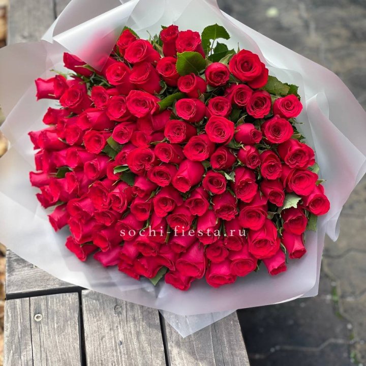 101 красная роза Лолита в Иваново