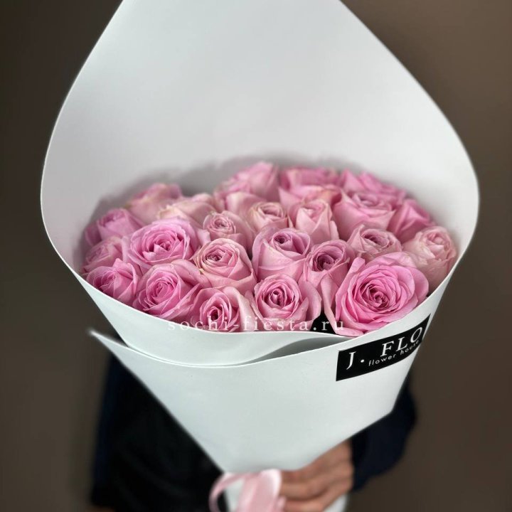 25 розовых роз в Иваново