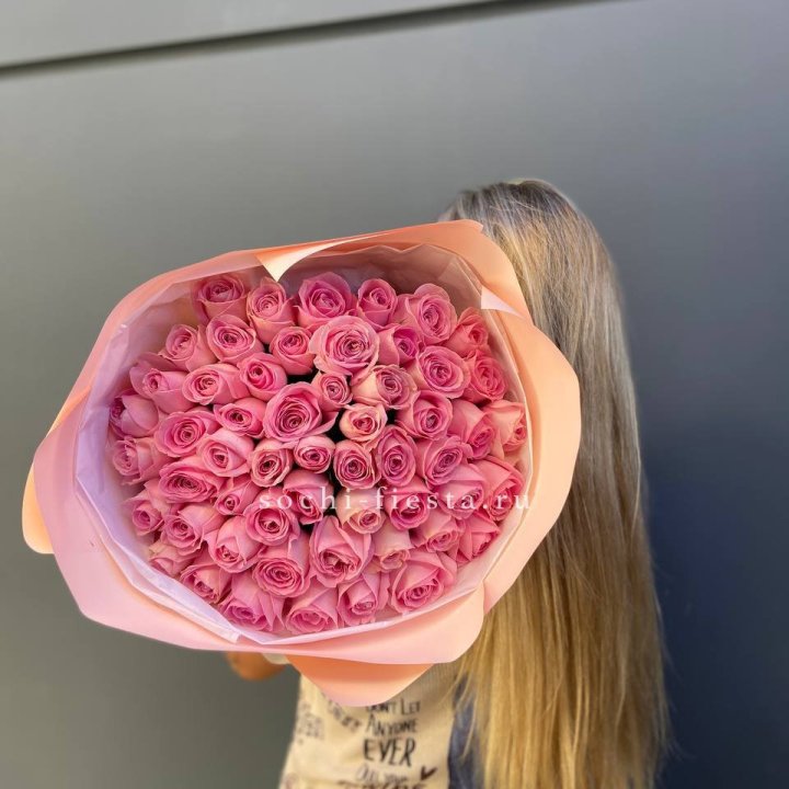 55 розовых роз в Иваново
