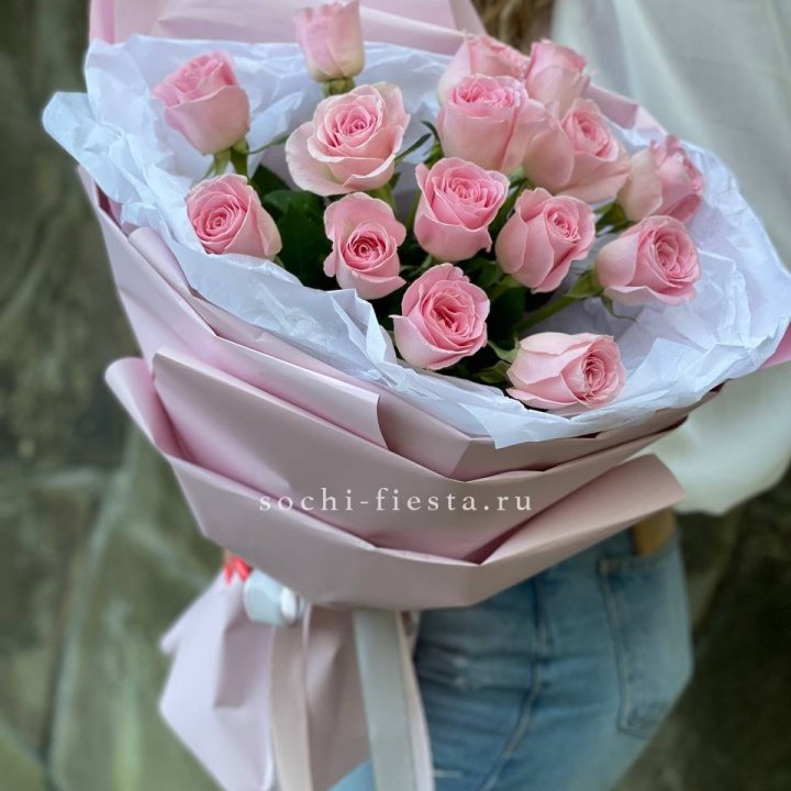 Розовые розы в авторском оформлении в Иваново