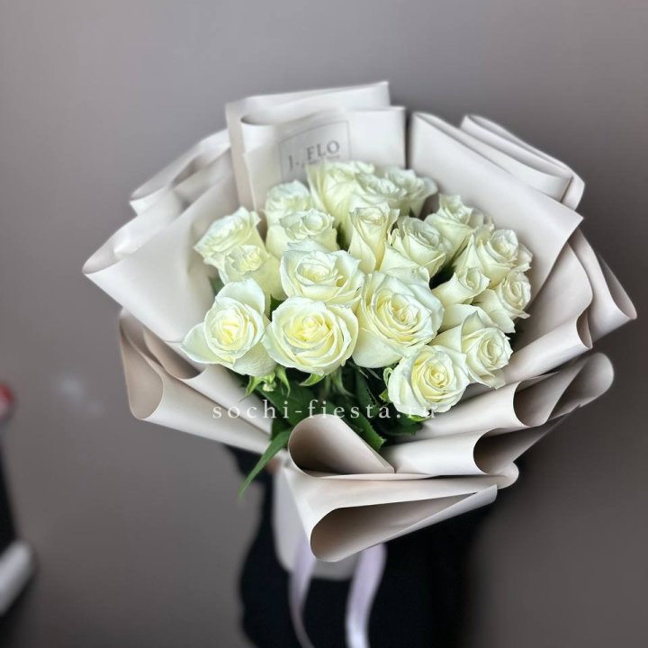 19 белых роз  в Иваново