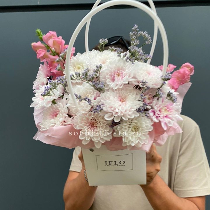 Сумочка из стойких цветов  в Иваново