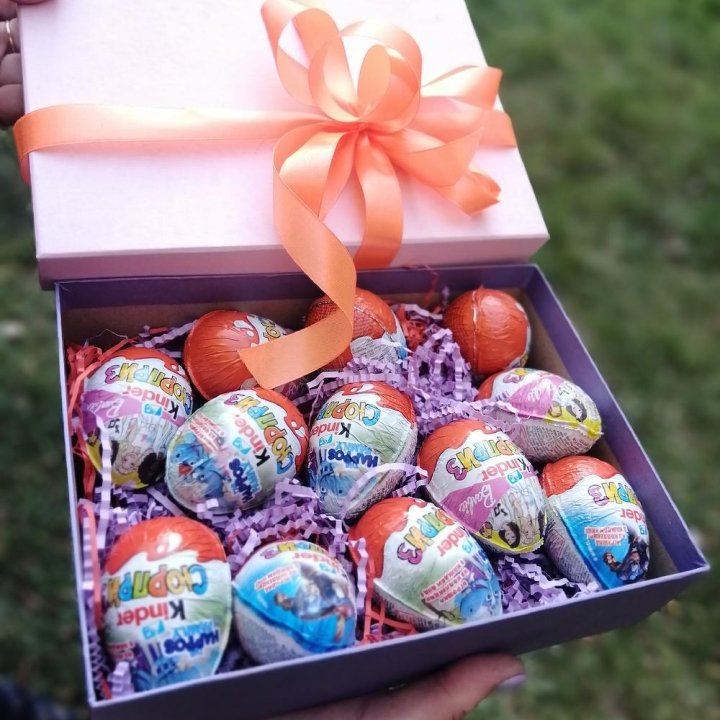 Коробка с киндерами в Иваново