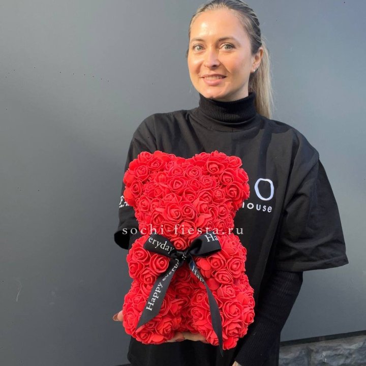 Медведь из роз красный в Иваново