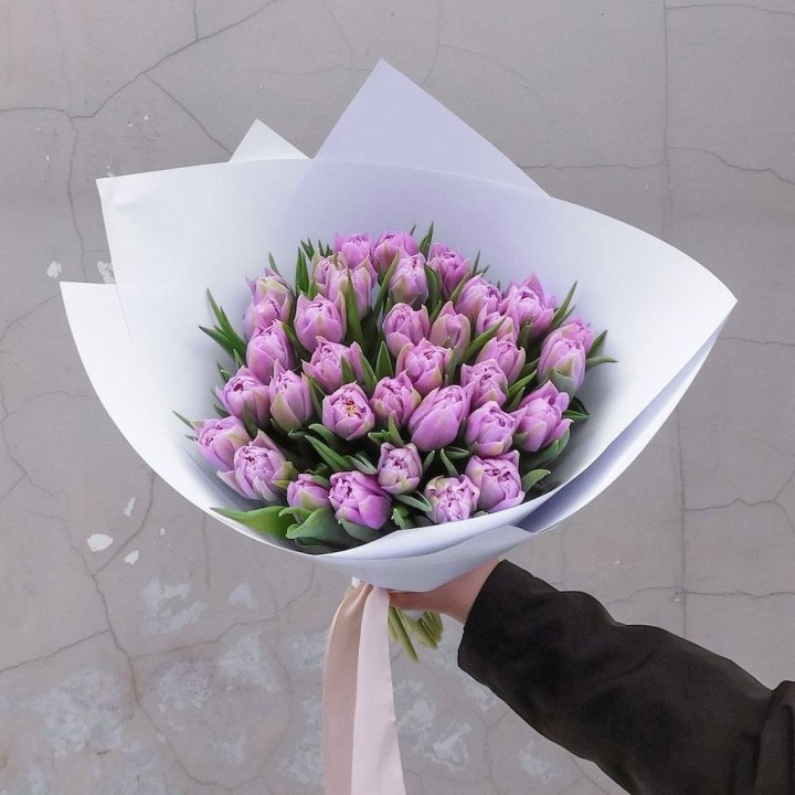 35 сиреневых тюльпанов в Иваново