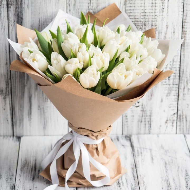25 белых тюльпанов в Иваново